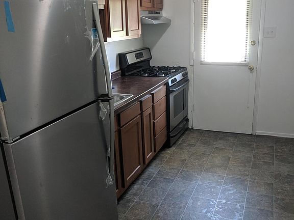 5th image of 3900 Wright Ave