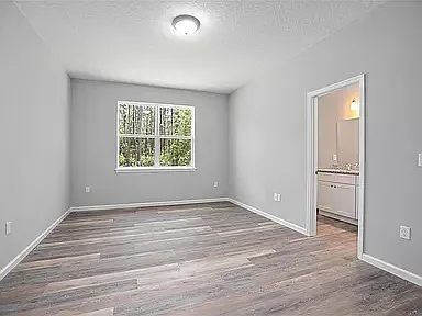 3 bed, 1458 sqft, $2,300 — Photo 4