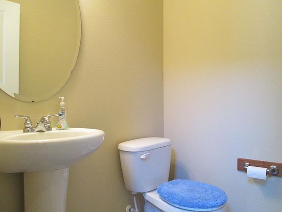 Half bathroom down stair