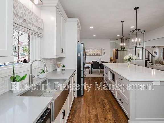 3rd image of 5012 Wendover Dr