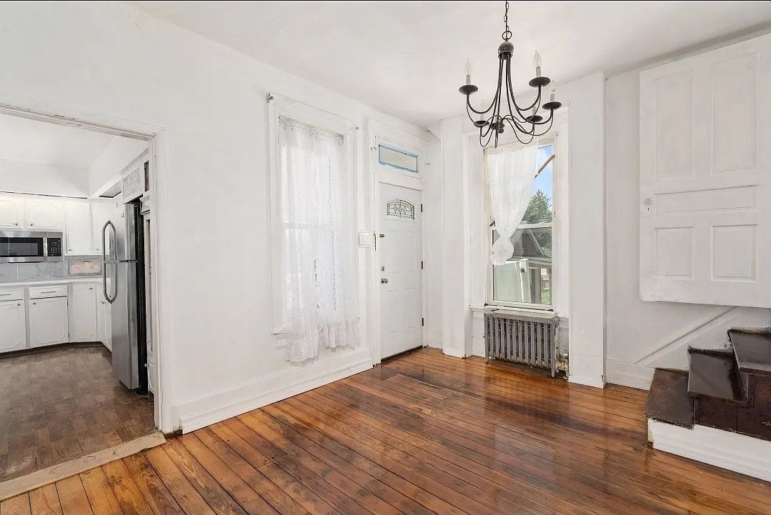 3 bed, 2648 sqft, $2,500 — Photo 4
