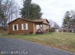 91 Hickory Ln, Galax, VA 24333