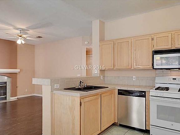 5th image of 2421 Sterling Heights Dr