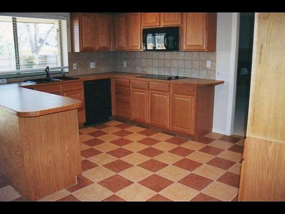 3rd image of 111 S Spring Creek Dr