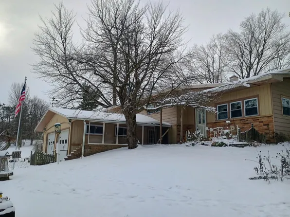 14985 157th Ave, Big Rapids, MI 49307