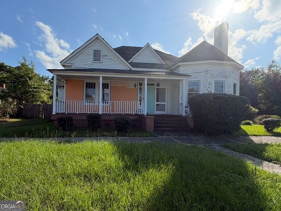 1st image of 807 Academy Ave