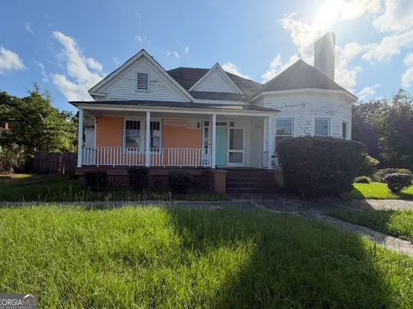 807 Academy Ave, Waynesboro, GA 30830