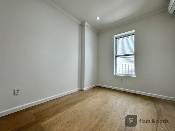 639 Rogers Avenue image 15 of 16