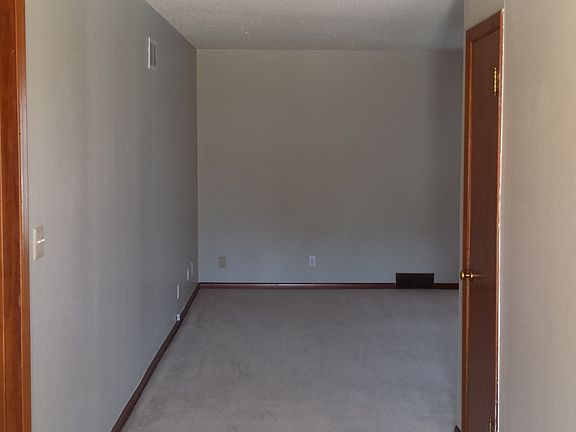 2nd image of 123 Amherst Ave