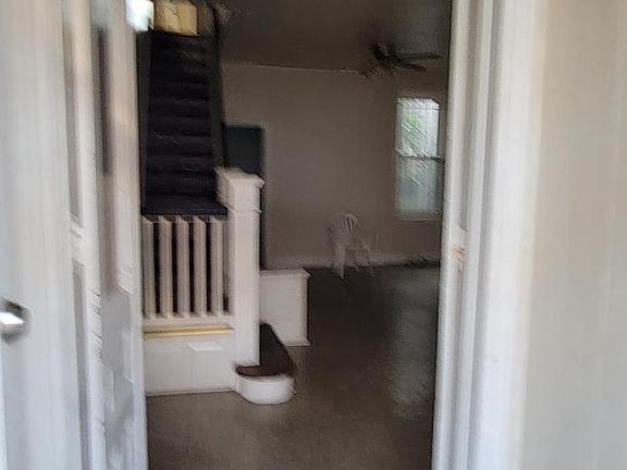 2nd image of 1334 N Hollywood St