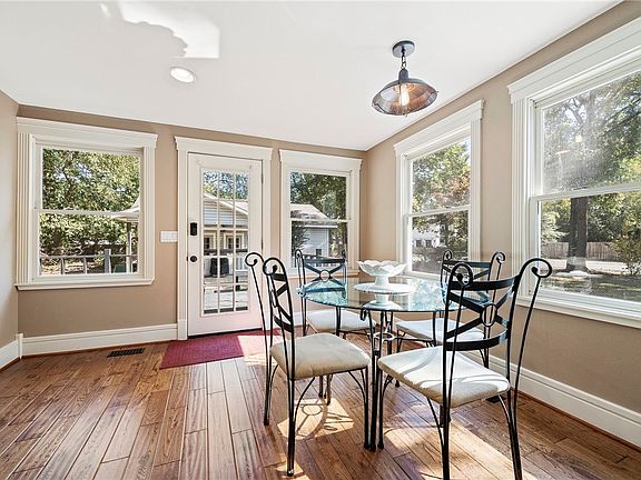 2nd image of 602 NW B St