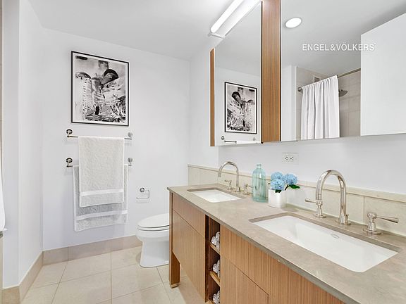 5th image of 350 W 42nd St APT 33C