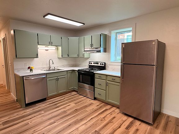 3rd image of 2618 Turner St #U