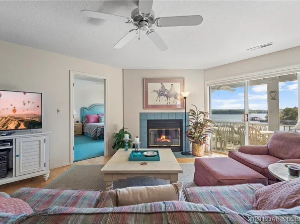 116-2 E Regatta Bay Cir #2E, Lake Ozark, MO 65049
