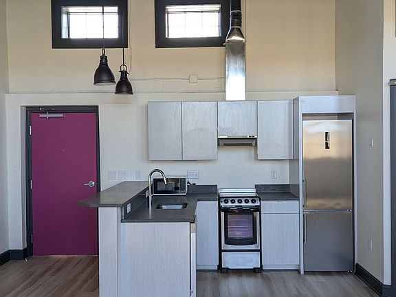 2nd image of 210 East St #204