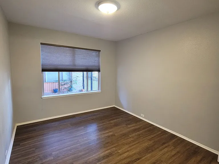 133 Parland Pl — Photo 12