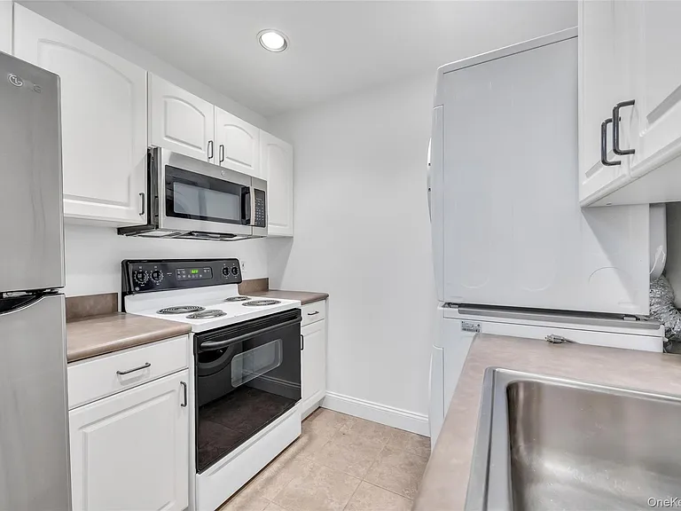 31 Richmond Blvd #1B — Photo 7