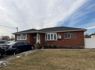 458 Carlls Path, Deer Park, NY 11729