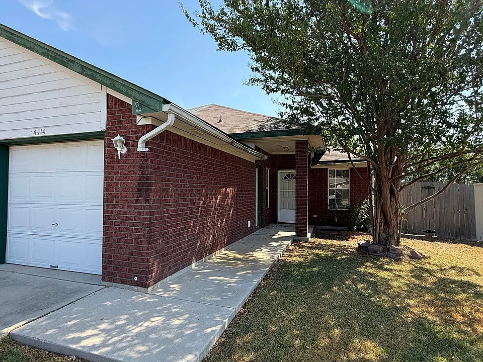 4414 Ronald Dr