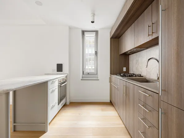 234 East 46th Street image 1 of 12