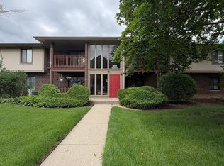 801 Garden Cir APT 6, Streamwood, IL 60107
