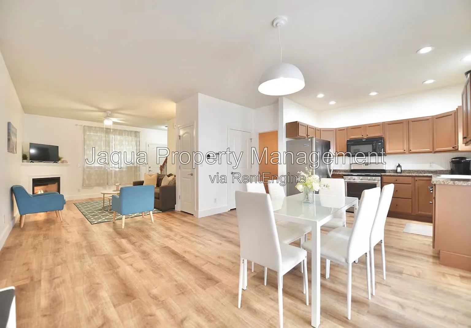 3 bed, 2.5 bath, 1750 sqft, $3,000 — Photo 4