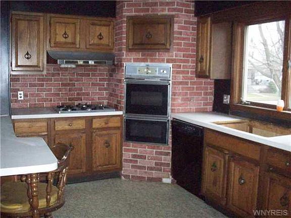 5th image of 26 Rutland Ave