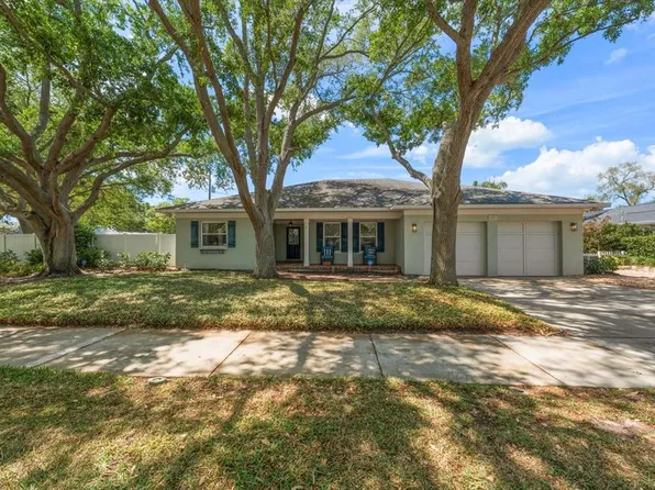 500 Ponce De Leon Blvd, Belleair, FL 33756