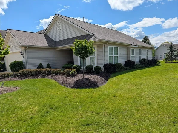 15282 Oak Hollow Ln, Strongsville, OH 44149
