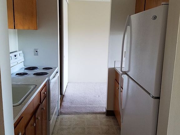 5th image of 215 10th Ave SE APT 24