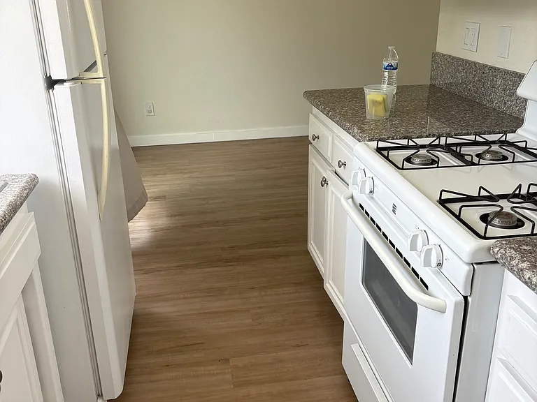 14116 Tiara St #5 — Photo 7