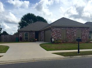 128 Lake Accardo Ave, Thibodaux, LA 70301