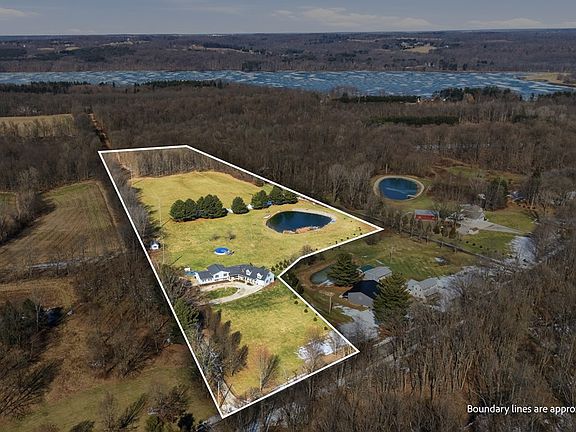 3rd image of 3040 Gass Rd