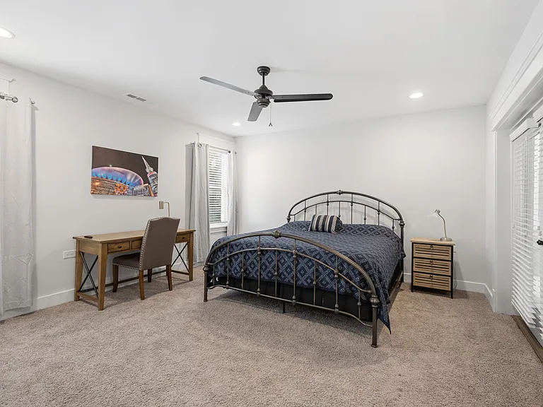 843 Clayton Ave — Photo 38