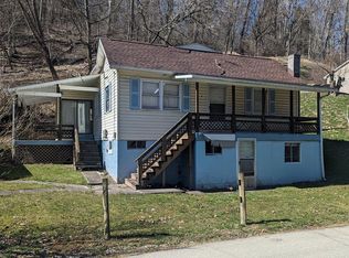 2132 Point Run Rd, Triadelphia, WV 26059