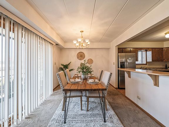 3rd image of 11101 Heritage Dr APT 1D