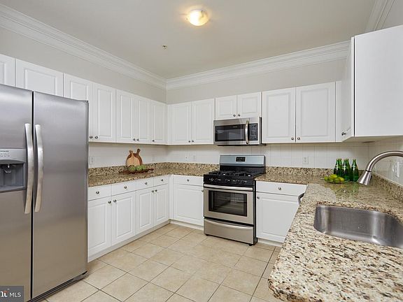 5th image of 8 Granite Pl Unit 365