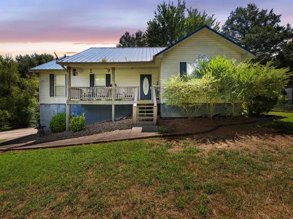 390 Oakhalla Rd, Hayden, AL 35079