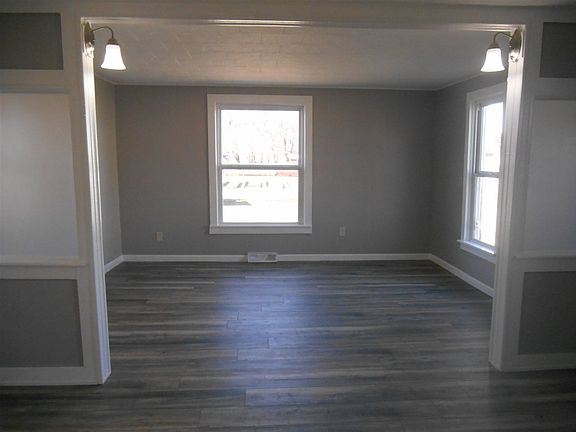 3rd image of 514 Noble Ave