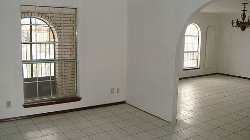 2nd image of 5428 Plainview Dr #1