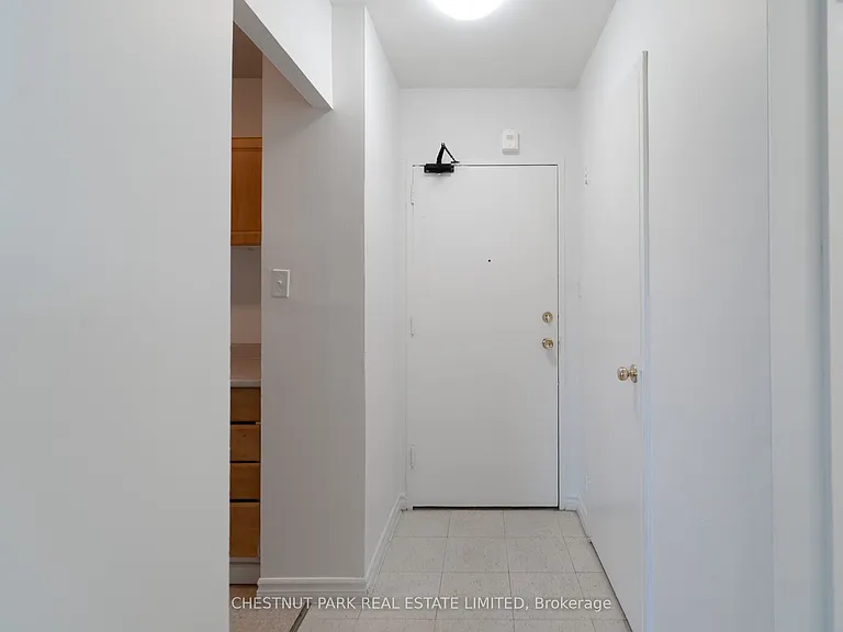 888 Glen St #503 — Photo 4