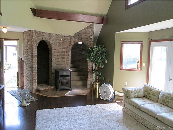 2nd image of 1155 Stone Dr