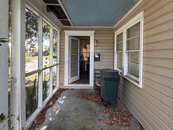 3rd image of 159 Clower St