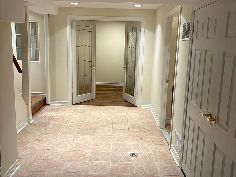 41 Majestic Dr #BASEMENT — Photo 4