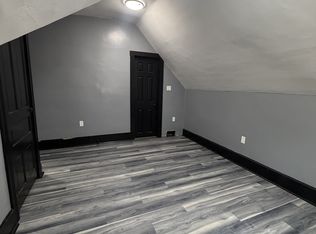 108 E 12th Ave APT 3, Homestead, PA 15120