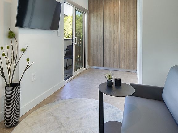 5th image of 1427 Barry Ave #7A