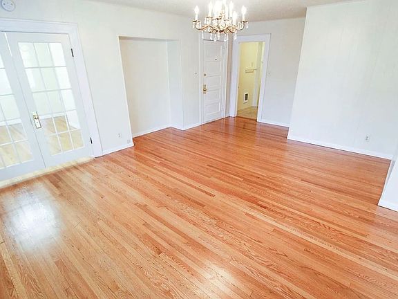3rd image of 1406 W 9th Ave Unit 4
