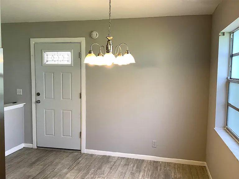 70 Normandy Ln #B — Photo 8