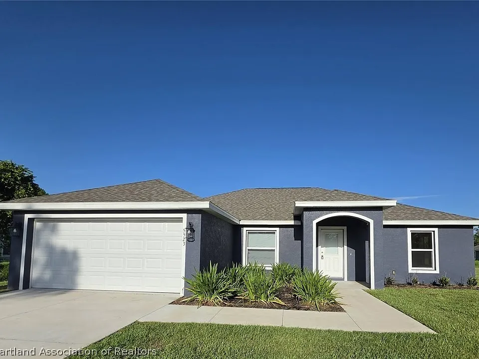 5523 Castania Dr