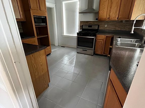5th image of 5766 Waterman Blvd